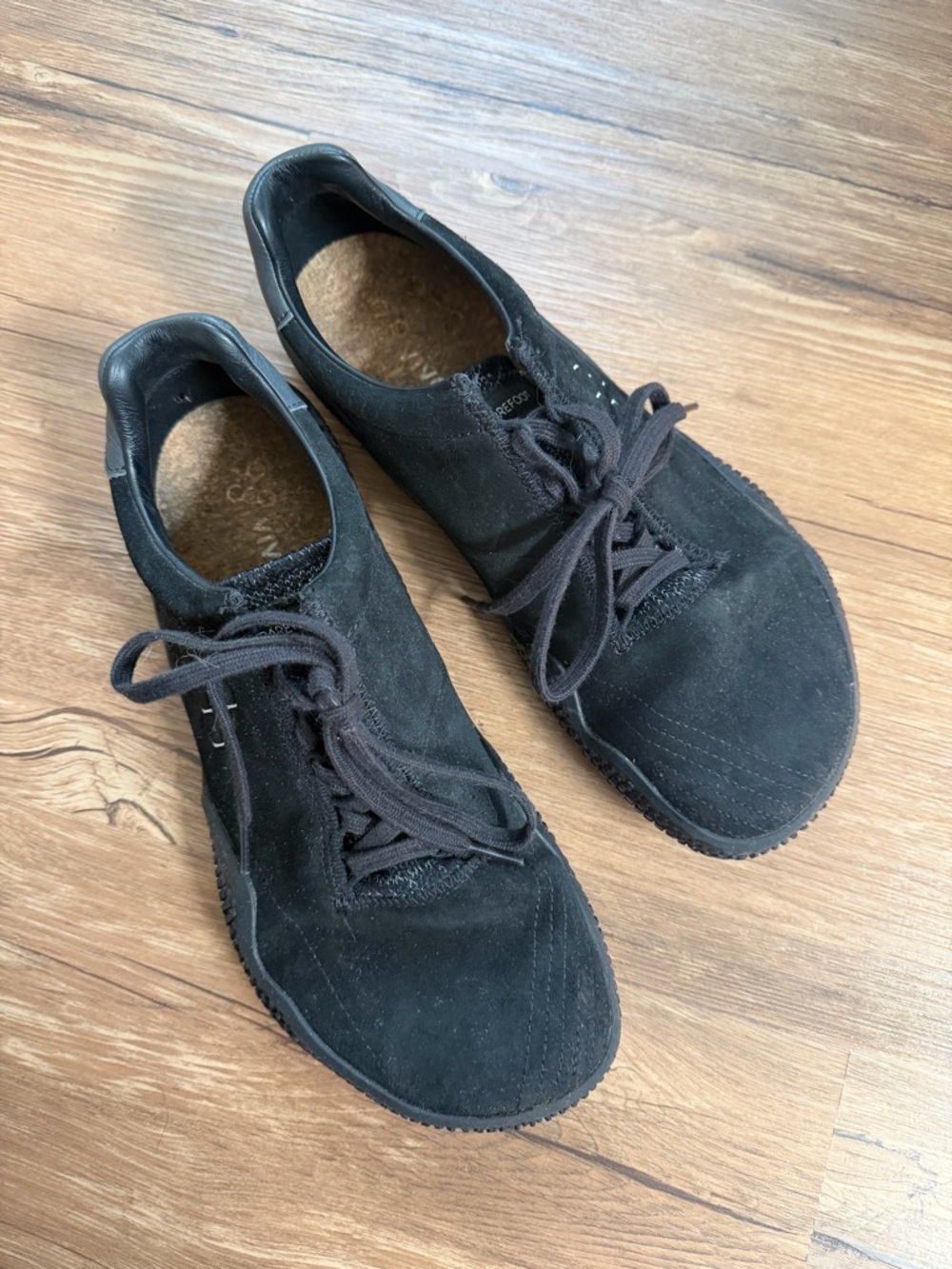Vivo barefoot- Motus studio sneaker leather. - Picture 12 of 12
